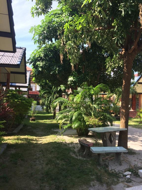Suksabai Resort Haad Rin Extérieur photo